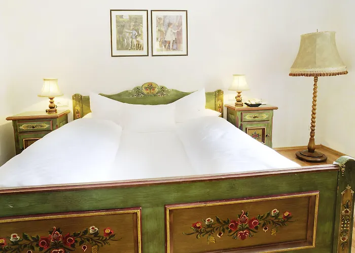 Schwarzer Adler Hotell 4*