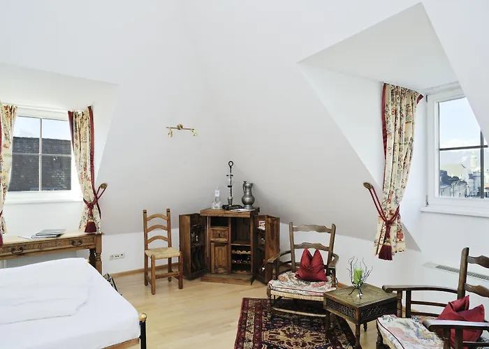 Schwarzer Adler Hotell 4*