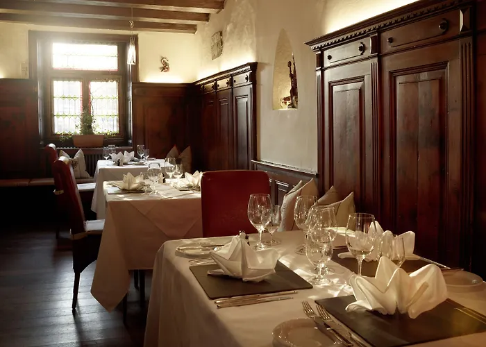 Schwarzer Adler Hotell 4*