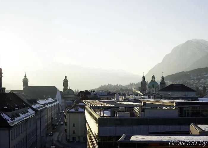 Schwarzer Adler Hotell 4*