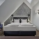 Schwarzer Adler Hotel 4*