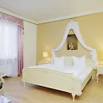 Schwarzer Adler Ξενοδοχείο 4*