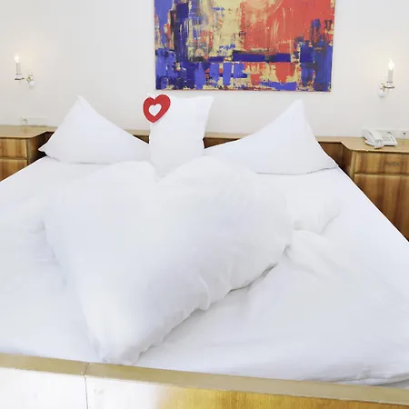 Schwarzer Adler Otel