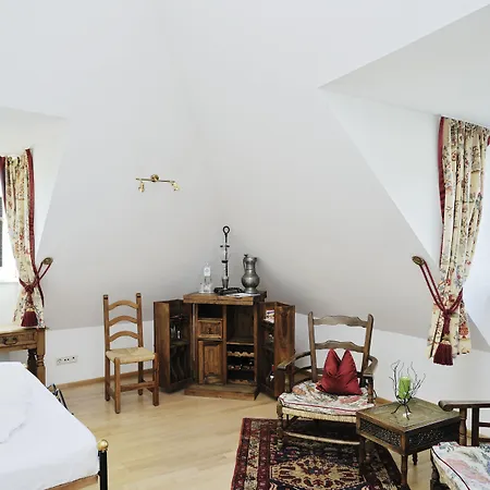 Schwarzer Adler Otel 4*