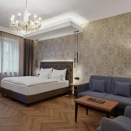 Schwarzer Adler Hotel 4*