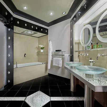 施沃泽阿德勒因斯布鲁克酒店 4*