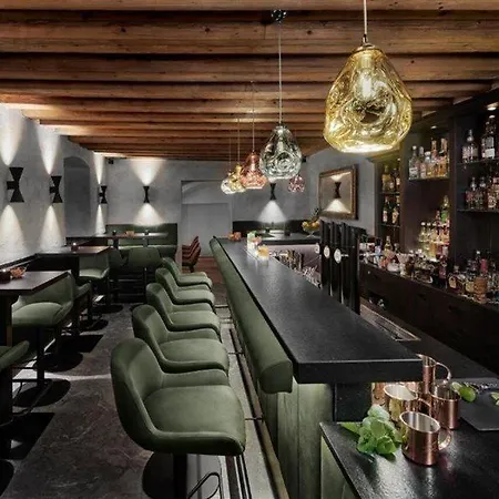 施沃泽阿德勒因斯布鲁克酒店