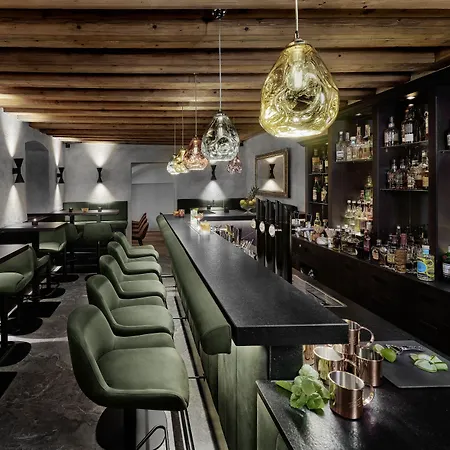 Schwarzer Adler Hotel 4*